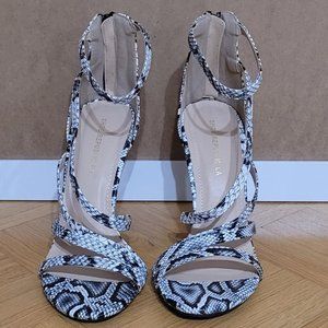 Open Toe Crisscross Strap High-Heeled Snake Pattern Sandals - US 7